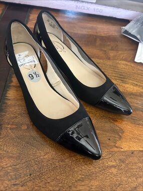 Simply Comfort Lifestride black kitten heel shoes EUC size 9.5